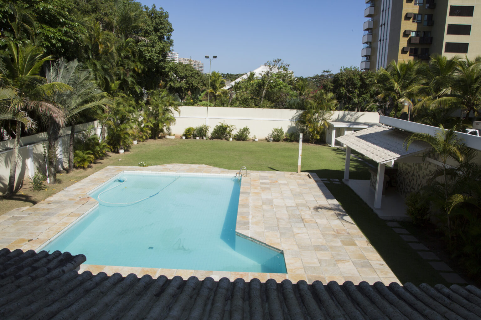 Quarto Master - Vista da piscina